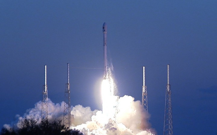 SpaceX launches DSCOVR Satellite