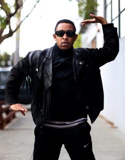 Jocquese Whitefield poses for a portrait photo outside of San Francisco OCD Theater on Thursday evening, April 21, 2016. (Perng-chih Huang/Xpress)