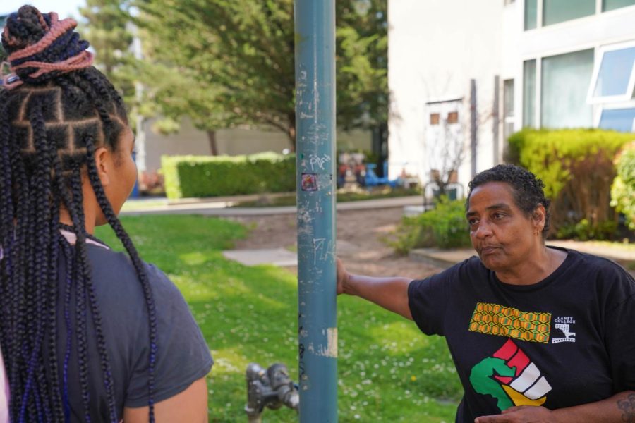 Phyllis Moodie, a native of Oakland, Calif., talks to younger students on campus on Sept. 6, 2022, about the importance of joining Black student organizations and recalls the racism she faced while living in Chico in the 70s. (Joshua Carter / Xpress Magazine)