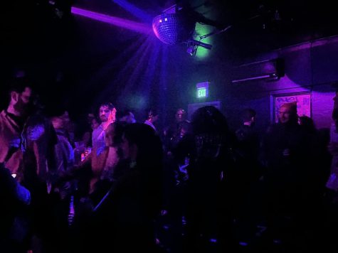 Patrons enjoy the vibrating bass of techno music at Vitamin1k’s Techno Night at Underground SF on October 21, 2022. This was the collective’s first techno night and it was met with an astounding crowd. (Anessa Bailon / Xpress Magazine)